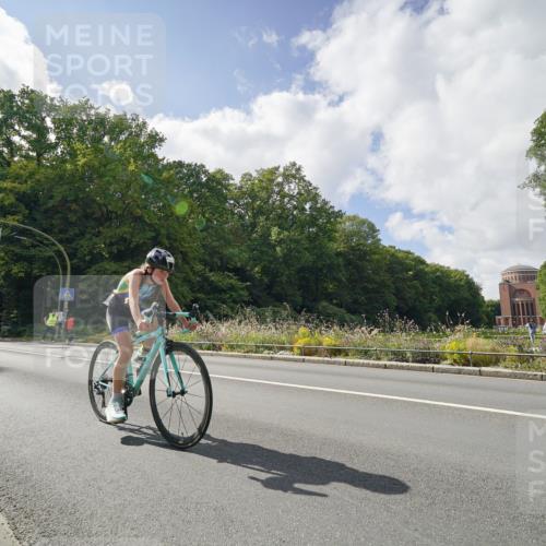 14.09.2025 - Stadtparktriathlon Michael Burmester http://msf.ph/oto/8896374 14.09.2025 13:53:01 Radfahren 1623, 1627, 1644, 1656, 1671, 1679 meine-sportfotos.de