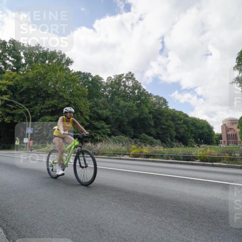 14.09.2025 - Stadtparktriathlon Michael Burmester http://msf.ph/oto/8896388 14.09.2025 13:54:15 Radfahren 1422, 1529, 1625 meine-sportfotos.de
