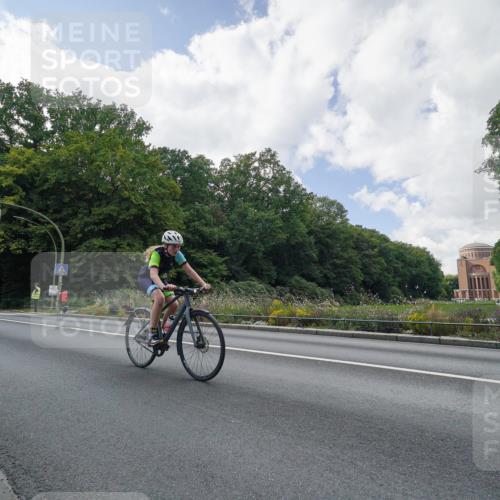 14.09.2025 - Stadtparktriathlon Michael Burmester http://msf.ph/oto/8896389 14.09.2025 13:54:22 Radfahren 1422, 1625, 1628, 1688 meine-sportfotos.de