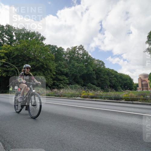 14.09.2025 - Stadtparktriathlon Michael Burmester http://msf.ph/oto/8896391 14.09.2025 13:54:23 Radfahren 1422, 1624, 1625, 1628, 1688 meine-sportfotos.de
