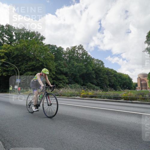 14.09.2025 - Stadtparktriathlon Michael Burmester http://msf.ph/oto/8896393 14.09.2025 13:54:27 Radfahren 1422, 1624, 1625, 1628, 1683, 1688 meine-sportfotos.de