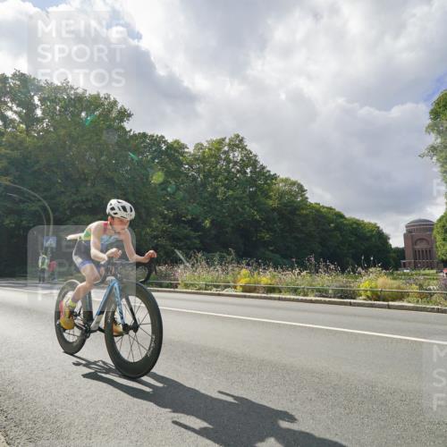 14.09.2025 - Stadtparktriathlon Michael Burmester http://msf.ph/oto/8896454 14.09.2025 14:24:54 Radfahren 1700, 1706, 1730, 1738, 1752, 1760, 1763, 1772 meine-sportfotos.de