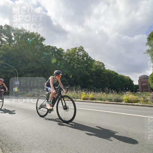 14.09.2025 - Stadtparktriathlon Michael Burmester http://msf.ph/oto/8896458 14.09.2025 14:24:58 Radfahren 1700, 1706, 1730, 1738, 1752, 1760, 1763, 1772 meine-sportfotos.de