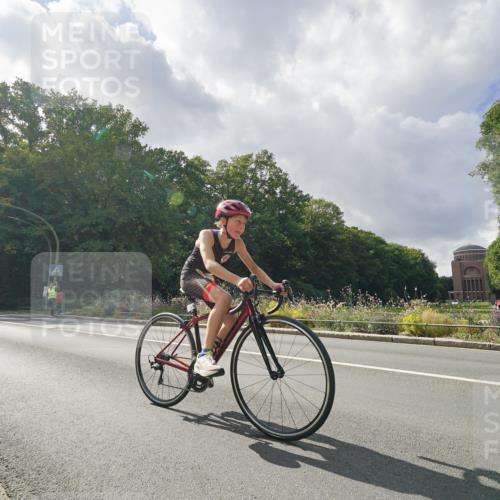 14.09.2025 - Stadtparktriathlon Michael Burmester http://msf.ph/oto/8896460 14.09.2025 14:24:58 Radfahren 1700, 1706, 1730, 1738, 1752, 1760, 1763, 1772 meine-sportfotos.de