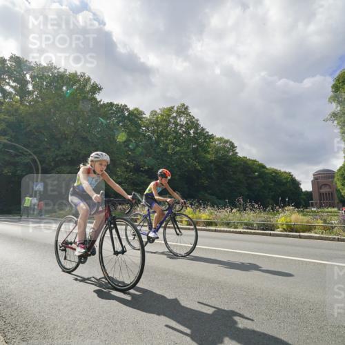 14.09.2025 - Stadtparktriathlon Michael Burmester http://msf.ph/oto/8896461 14.09.2025 14:25:02 Radfahren 1697, 1700, 1703, 1732, 1752, 1763, 1772, 1776, 1788 meine-sportfotos.de