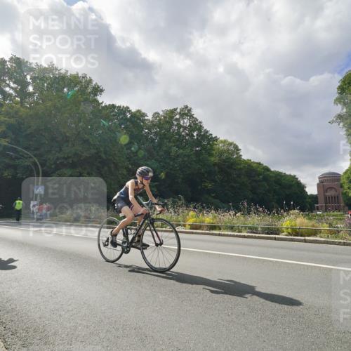 14.09.2025 - Stadtparktriathlon Michael Burmester http://msf.ph/oto/8896466 14.09.2025 14:25:10 Radfahren 1697, 1703, 1716, 1732, 1733, 1774, 1775, 1776, 1788 meine-sportfotos.de