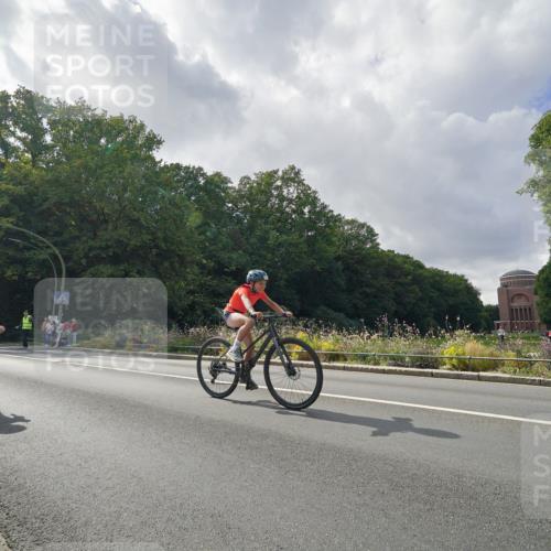14.09.2025 - Stadtparktriathlon Michael Burmester http://msf.ph/oto/8896472 14.09.2025 14:25:19 Radfahren 1702, 1707, 1716, 1717, 1729, 1731, 1733, 1759, 1766, 1774, 1775, 1789 meine-sportfotos.de