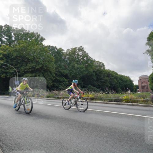 14.09.2025 - Stadtparktriathlon Michael Burmester http://msf.ph/oto/8896484 14.09.2025 14:25:32 Radfahren 1692, 1693, 1707, 1711, 1723, 1724, 1725, 1739, 1741, 1766, 1769, 1771, 1780, 1864 meine-sportfotos.de