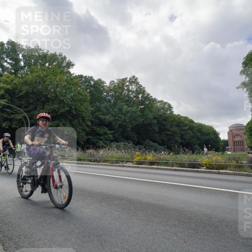 14.09.2025 - Stadtparktriathlon Michael Burmester http://msf.ph/oto/8896492 14.09.2025 14:25:42 Radfahren 1692, 1710, 1724, 1736, 1745, 1753, 1755, 1777, 1783 meine-sportfotos.de