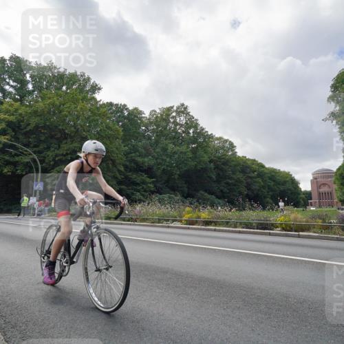 14.09.2025 - Stadtparktriathlon Michael Burmester http://msf.ph/oto/8896494 14.09.2025 14:25:43 Radfahren 1692, 1710, 1724, 1736, 1745, 1753, 1755, 1777, 1783 meine-sportfotos.de
