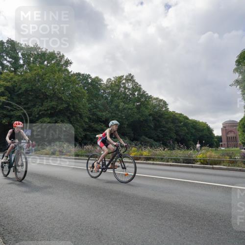 14.09.2025 - Stadtparktriathlon Michael Burmester http://msf.ph/oto/8896506 14.09.2025 14:26:02 Radfahren 1701, 1720, 1740, 1743, 1761, 1765, 1770, 1778, 1786, 1791 meine-sportfotos.de