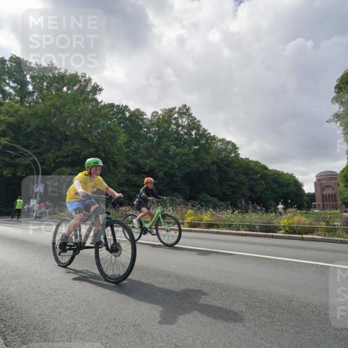 14.09.2025 - Stadtparktriathlon Michael Burmester http://msf.ph/oto/8896513 14.09.2025 14:26:12 Radfahren 1694, 1696, 1699, 1727, 1744, 1747, 1754, 1761, 1765, 1768, 1781 meine-sportfotos.de