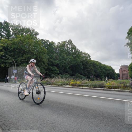 14.09.2025 - Stadtparktriathlon Michael Burmester http://msf.ph/oto/8896532 14.09.2025 14:26:41 Radfahren 1721, 1726, 1748, 1773, 1779 meine-sportfotos.de