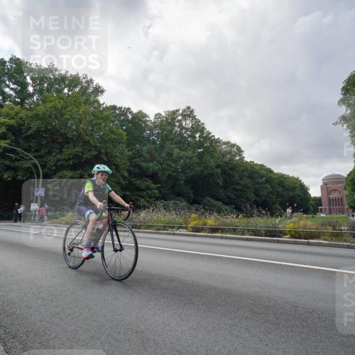 14.09.2025 - Stadtparktriathlon Michael Burmester http://msf.ph/oto/8896533 14.09.2025 14:26:43 Radfahren 1715, 1721, 1726, 1748, 1750, 1773 meine-sportfotos.de