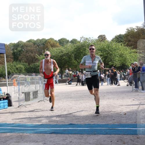 14.09.2025 - Stadtparktriathlon Strokosch-Dieckow http://msf.ph/oto/8896677 14.09.2025 13:00:19 Ziel 1122, 1170 meine-sportfotos.de