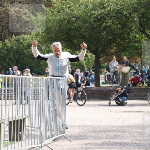 14.09.2025 - Stadtparktriathlon Strokosch-Dieckow http://msf.ph/oto/8896682 14.09.2025 13:00:38 Ziel 1123 meine-sportfotos.de