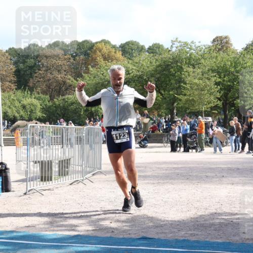 14.09.2025 - Stadtparktriathlon Strokosch-Dieckow http://msf.ph/oto/8896686 14.09.2025 13:00:40 Ziel 1123 meine-sportfotos.de