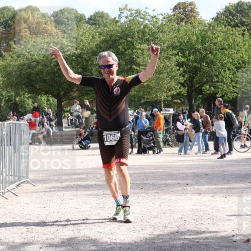 14.09.2025 - Stadtparktriathlon Strokosch-Dieckow http://msf.ph/oto/8896696 14.09.2025 13:00:54 Ziel 1066 meine-sportfotos.de
