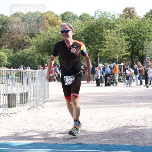 14.09.2025 - Stadtparktriathlon Strokosch-Dieckow http://msf.ph/oto/8896698 14.09.2025 13:00:55 Ziel 1066 meine-sportfotos.de