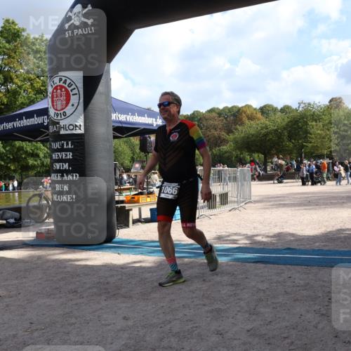14.09.2025 - Stadtparktriathlon Strokosch-Dieckow http://msf.ph/oto/8896701 14.09.2025 13:00:56 Ziel 1066 meine-sportfotos.de
