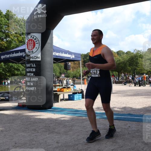 14.09.2025 - Stadtparktriathlon Strokosch-Dieckow http://msf.ph/oto/8896707 14.09.2025 13:01:13 Ziel 1184, 1213 meine-sportfotos.de