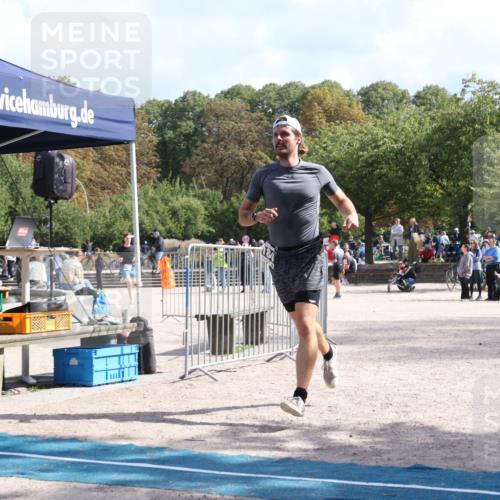 14.09.2025 - Stadtparktriathlon Strokosch-Dieckow http://msf.ph/oto/8896712 14.09.2025 13:01:16 Ziel 1184, 1199, 1213 meine-sportfotos.de