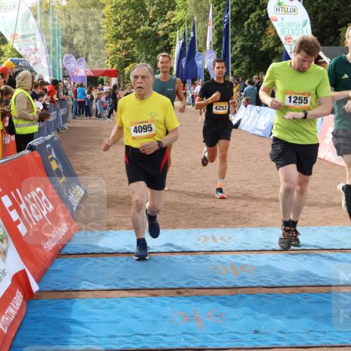 14.09.2025 - Airport Race Strokosch-Dieckow http://msf.ph/oto/8896718 14.09.2025 12:20:05 Ziel 26, 291, 595, 700, 1028, 1255, 1274, 4095, 4244, 4252, 5314 meine-sportfotos.de