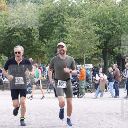 14.09.2025 - Stadtparktriathlon Strokosch-Dieckow http://msf.ph/oto/8896721 14.09.2025 13:01:49 Ziel 1057 meine-sportfotos.de
