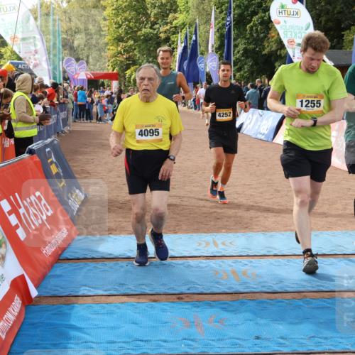 14.09.2025 - Airport Race Strokosch-Dieckow http://msf.ph/oto/8896725 14.09.2025 12:20:05 Ziel 26, 291, 595, 700, 1028, 1255, 1274, 4095, 4244, 4252, 5314 meine-sportfotos.de