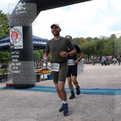14.09.2025 - Stadtparktriathlon Strokosch-Dieckow http://msf.ph/oto/8896727 14.09.2025 13:01:52 Ziel 1057 meine-sportfotos.de