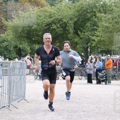 14.09.2025 - Stadtparktriathlon Strokosch-Dieckow http://msf.ph/oto/8896782 14.09.2025 13:05:06 Ziel 1085, 1146 meine-sportfotos.de