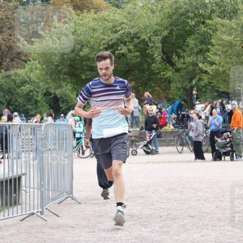 14.09.2025 - Stadtparktriathlon Strokosch-Dieckow http://msf.ph/oto/8896792 14.09.2025 13:05:33 Ziel 924, 1151 meine-sportfotos.de