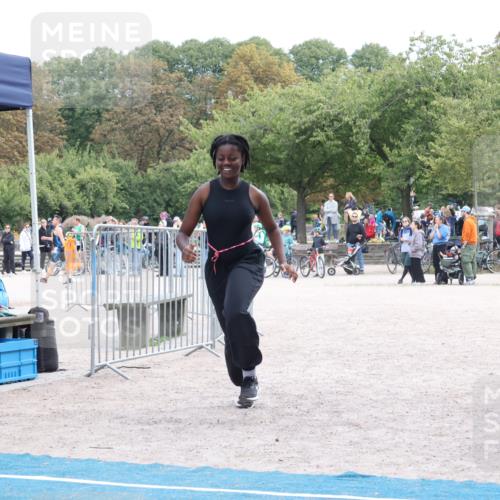 14.09.2025 - Stadtparktriathlon Strokosch-Dieckow http://msf.ph/oto/8896797 14.09.2025 13:05:35 Ziel 924, 1151 meine-sportfotos.de