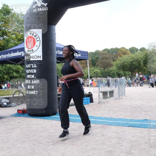 14.09.2025 - Stadtparktriathlon Strokosch-Dieckow http://msf.ph/oto/8896801 14.09.2025 13:05:36 Ziel 924, 1151 meine-sportfotos.de