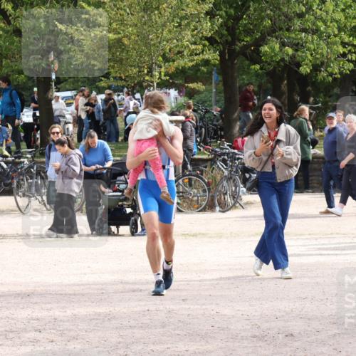 14.09.2025 - Stadtparktriathlon Strokosch-Dieckow http://msf.ph/oto/8896805 14.09.2025 13:06:57 Ziel 1182 meine-sportfotos.de