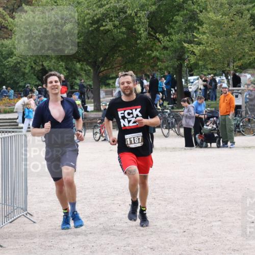 14.09.2025 - Stadtparktriathlon Strokosch-Dieckow http://msf.ph/oto/8896824 14.09.2025 13:08:34 Ziel 1150, 1187 meine-sportfotos.de