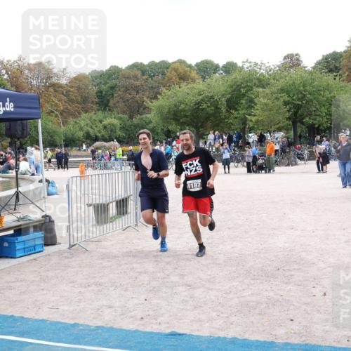 14.09.2025 - Stadtparktriathlon Strokosch-Dieckow http://msf.ph/oto/8896827 14.09.2025 13:08:35 Ziel 1150, 1187 meine-sportfotos.de