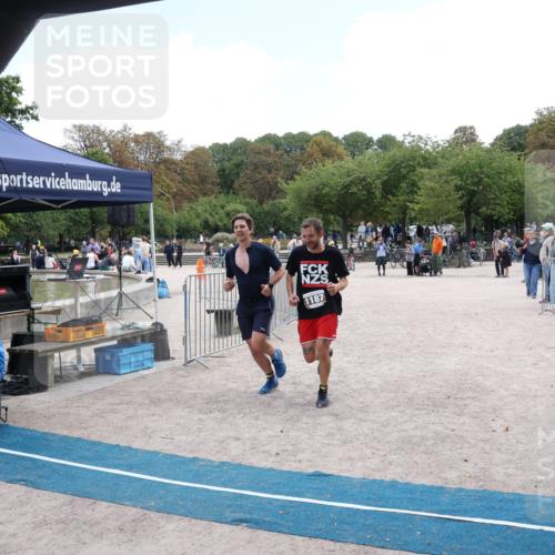 14.09.2025 - Stadtparktriathlon Strokosch-Dieckow http://msf.ph/oto/8896828 14.09.2025 13:08:35 Ziel 1150, 1187 meine-sportfotos.de