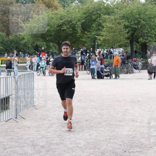 14.09.2025 - Stadtparktriathlon Strokosch-Dieckow http://msf.ph/oto/8896843 14.09.2025 13:09:23 Ziel 1079 meine-sportfotos.de