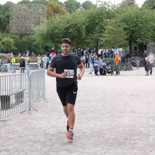 14.09.2025 - Stadtparktriathlon Strokosch-Dieckow http://msf.ph/oto/8896844 14.09.2025 13:09:24 Ziel 1079 meine-sportfotos.de