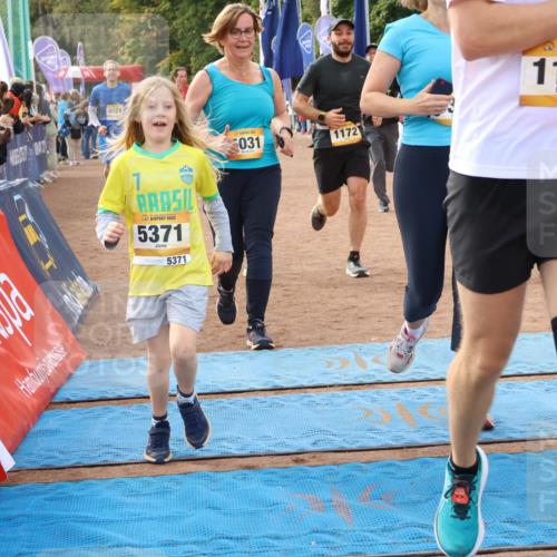 14.09.2025 - Airport Race Strokosch-Dieckow http://msf.ph/oto/8896849 14.09.2025 12:20:27 Ziel 221, 826, 1053, 1118, 1172, 1873, 2009, 2180, 4024, 4050, 4073, 5031, 5358, 5371, 5403, 5414 meine-sportfotos.de