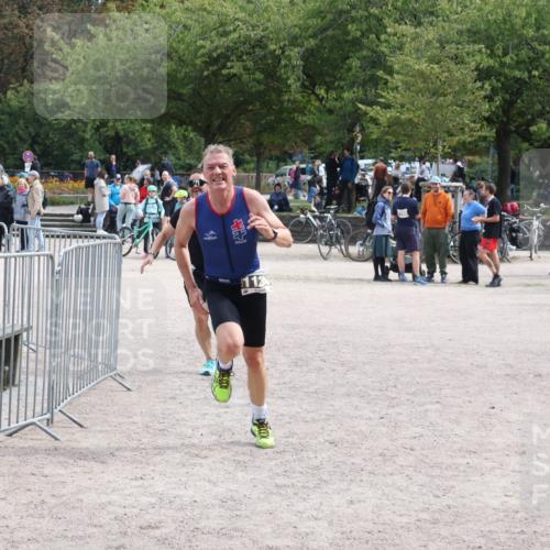 14.09.2025 - Stadtparktriathlon Strokosch-Dieckow http://msf.ph/oto/8896886 14.09.2025 13:11:02 Ziel 1124, 1141 meine-sportfotos.de