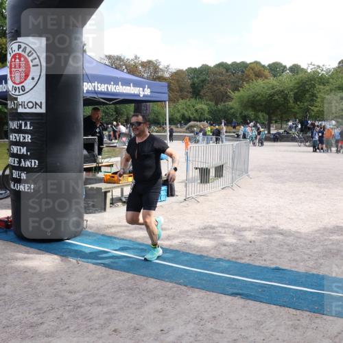 14.09.2025 - Stadtparktriathlon Strokosch-Dieckow http://msf.ph/oto/8896895 14.09.2025 13:11:04 Ziel 1124, 1141 meine-sportfotos.de