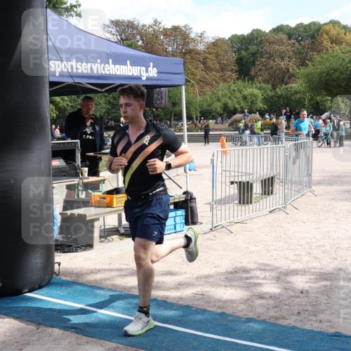 14.09.2025 - Stadtparktriathlon Strokosch-Dieckow http://msf.ph/oto/8896899 14.09.2025 13:11:24 Ziel 1149, 1156 meine-sportfotos.de