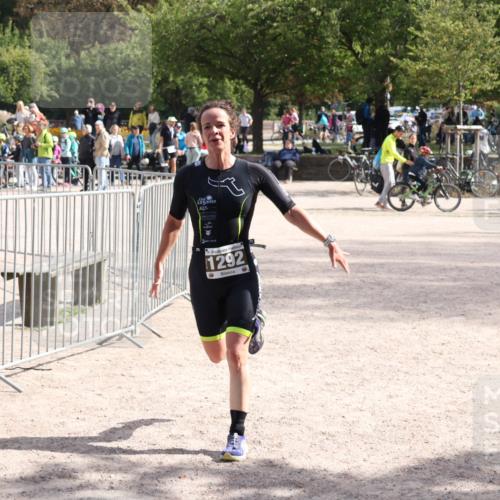 14.09.2025 - Stadtparktriathlon Strokosch-Dieckow http://msf.ph/oto/8896907 14.09.2025 13:12:31 Ziel 1292 meine-sportfotos.de