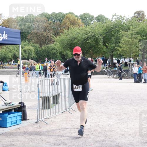 14.09.2025 - Stadtparktriathlon Strokosch-Dieckow http://msf.ph/oto/8896915 14.09.2025 13:13:30 Ziel 1152, 1210, 1214 meine-sportfotos.de