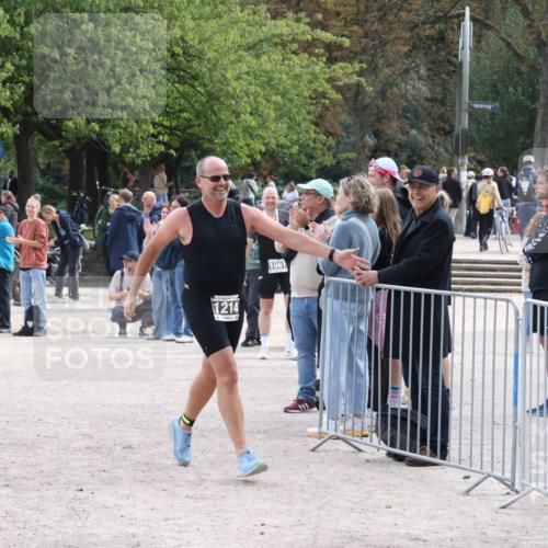 14.09.2025 - Stadtparktriathlon Strokosch-Dieckow http://msf.ph/oto/8896919 14.09.2025 13:13:32 Ziel 1152, 1210, 1214 meine-sportfotos.de