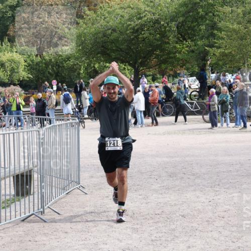 14.09.2025 - Stadtparktriathlon Strokosch-Dieckow http://msf.ph/oto/8896942 14.09.2025 13:17:04 Ziel 1218 meine-sportfotos.de