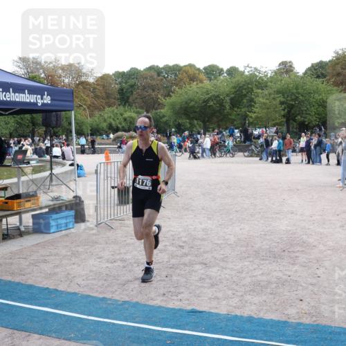 14.09.2025 - Stadtparktriathlon Strokosch-Dieckow http://msf.ph/oto/8896978 14.09.2025 13:18:15 Ziel 1176 meine-sportfotos.de