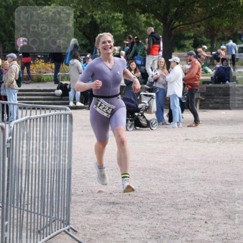 14.09.2025 - Stadtparktriathlon Strokosch-Dieckow http://msf.ph/oto/8896987 14.09.2025 13:19:03 Ziel 1224 meine-sportfotos.de